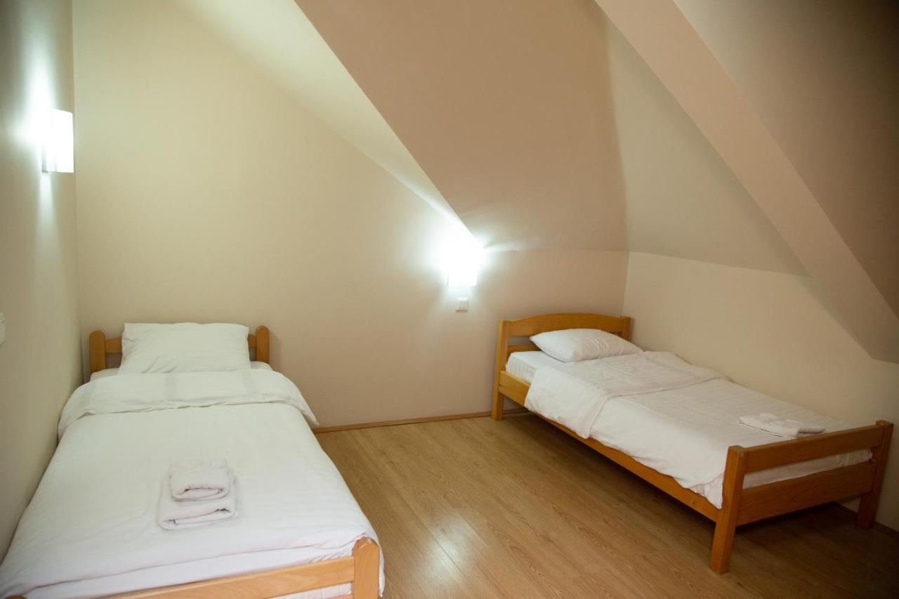 Motel Imperija Ub Экстерьер фото
