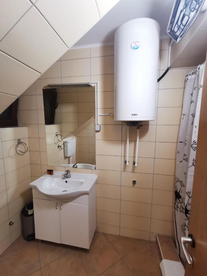 Motel Imperija Ub Экстерьер фото